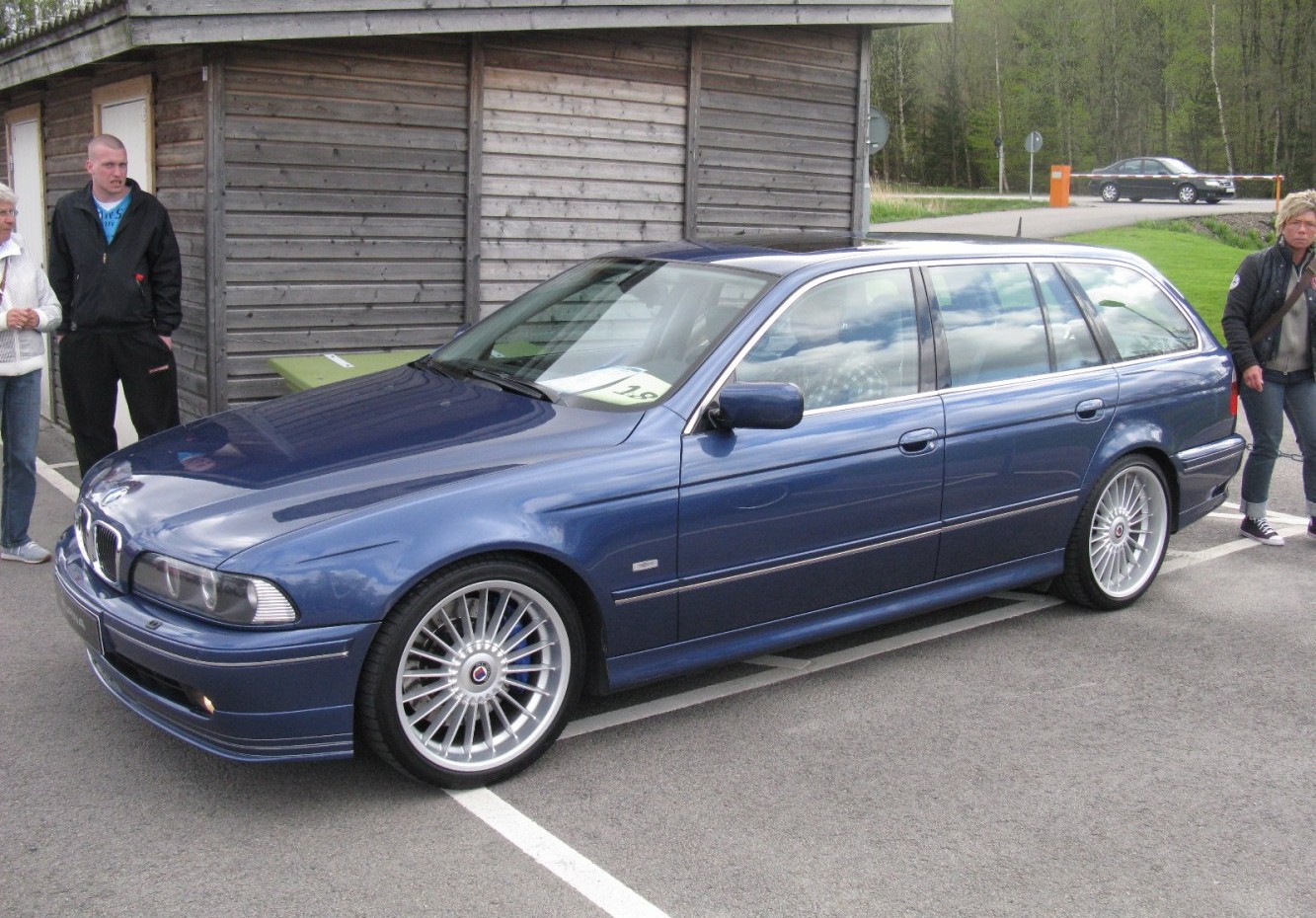 Alpina B10 4.8 i V8 32V (375 Hp)