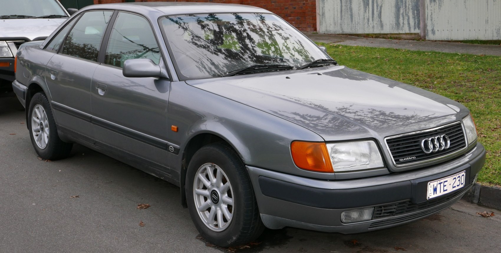 Audi 100 2.0 (101 Hp) Automatic (1990 - 1994) Motor und Technische Daten