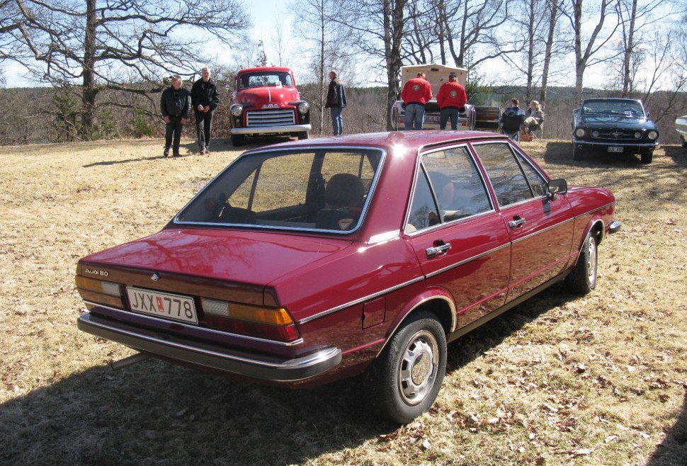 Audi 80 1.3 (60 Hp) (1976 - 1978) motore e scheda tecnica