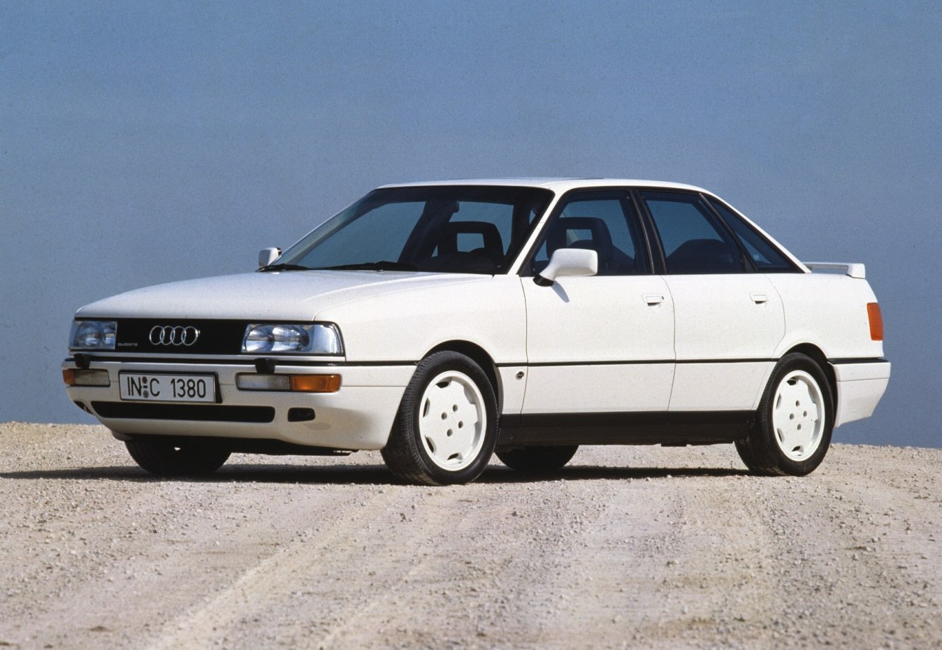 Audi 90 2.3 E (133 Hp) (1987 - 1991) moteur et fiche technique