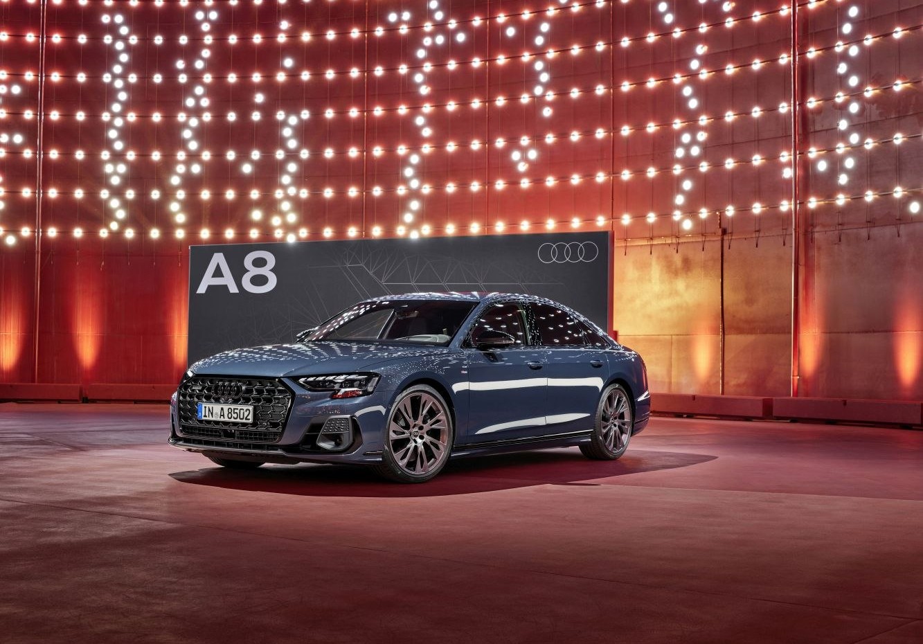 Audi A8 Audi A8L (D5, facelift 2021) (2021 - 2021) jenerasyonu özellikleri ve görseli