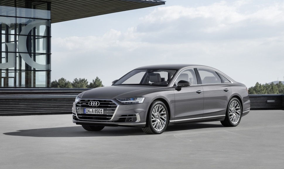 Audi A8 Audi A8 (D4,4H facelift 2013) (2017 - 2021) jenerasyonu özellikleri ve görseli