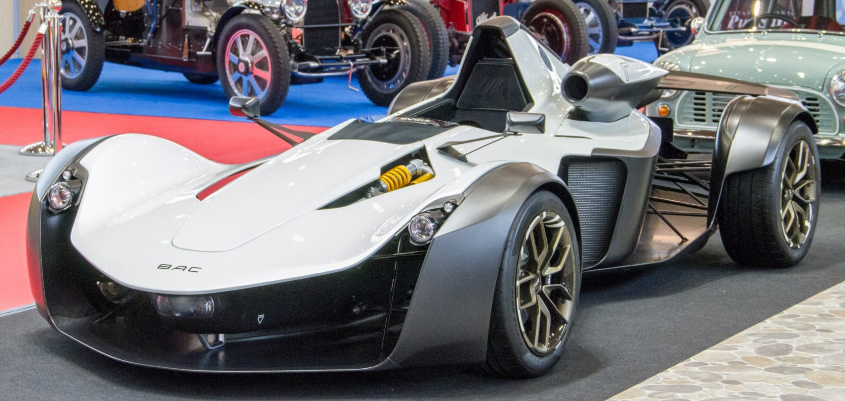 Bac Mono caratteristiche, motori e consumi