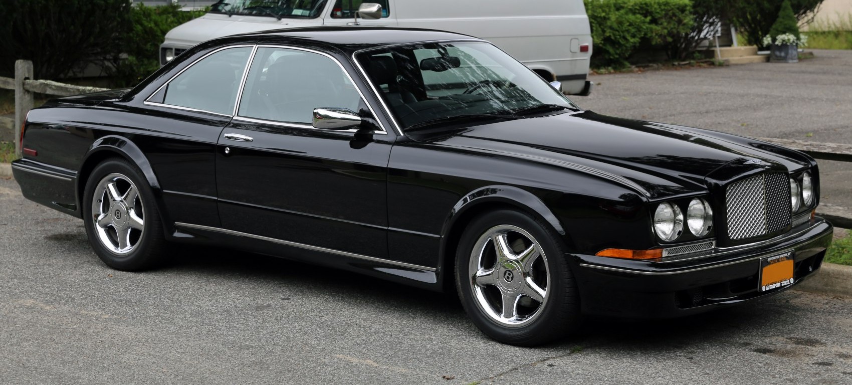 Bentley Continental Bentley Continental R (2000 - 2007) jenerasyonu özellikleri ve görseli