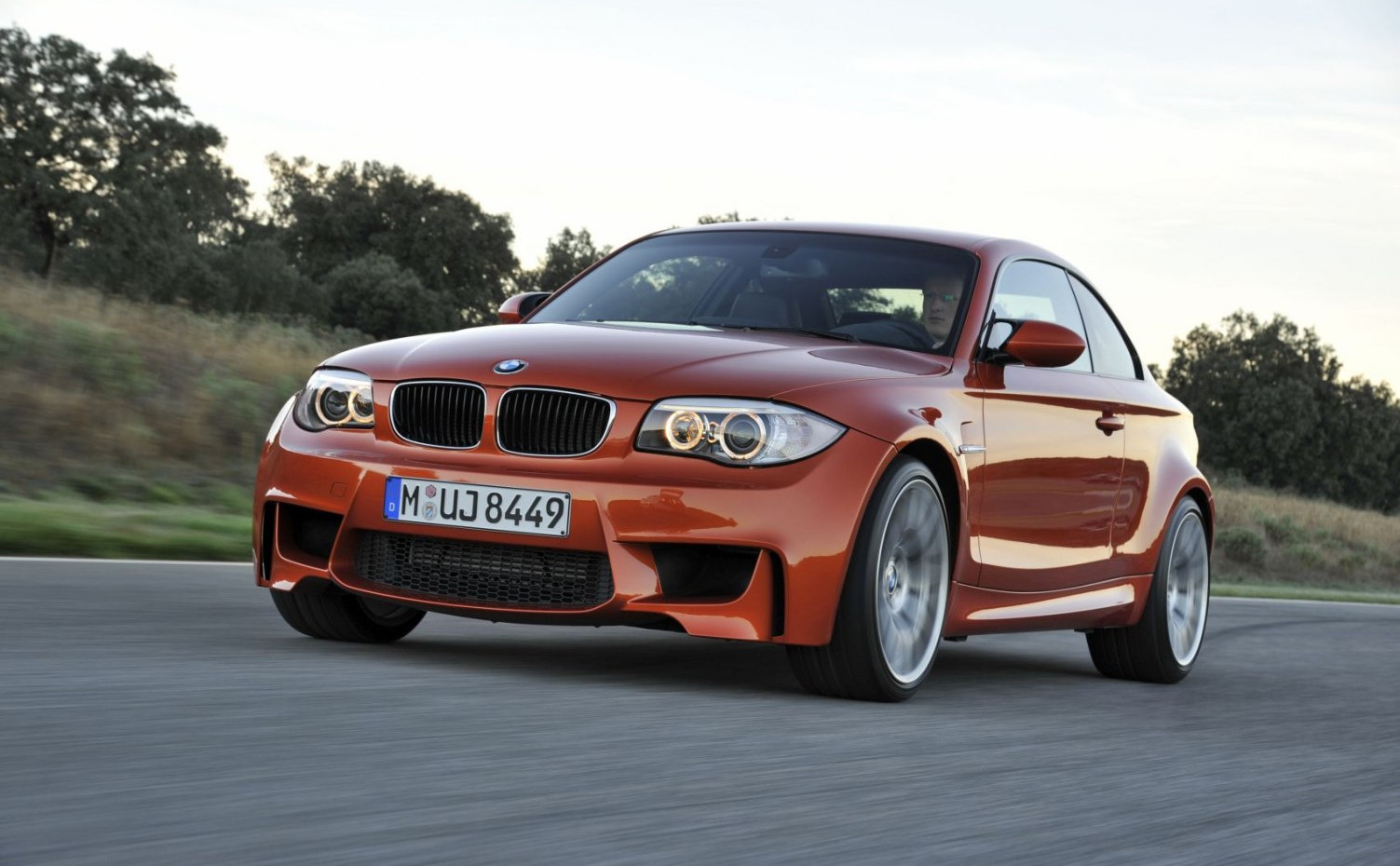 Bmw 1M specs, engine options and consumption