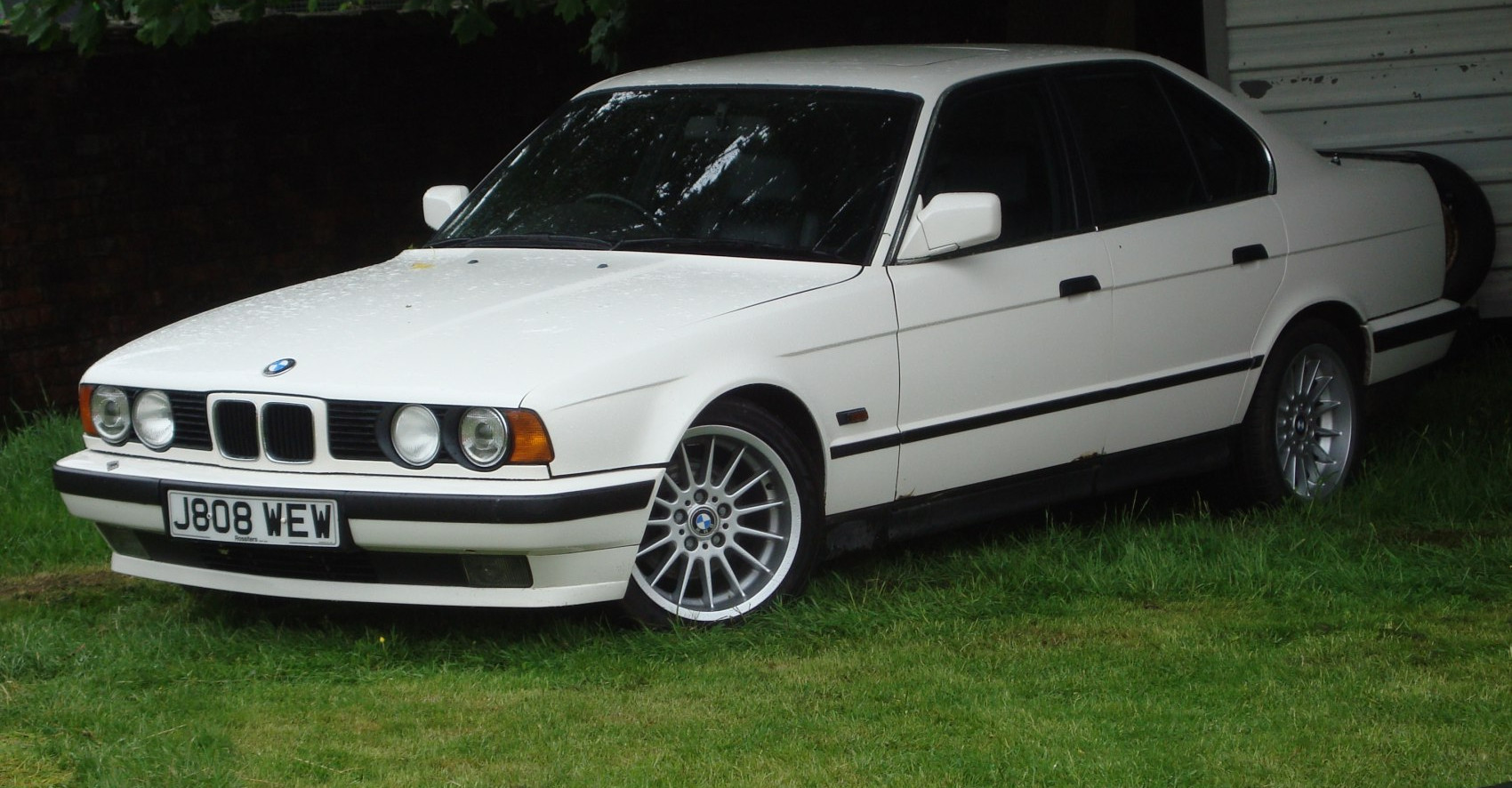 Bmw 5 Series BMW 5 Series (E28) (1988 - 1995) generation specs and photo