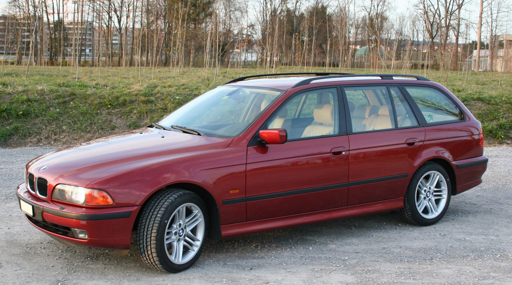 Bmw 5 Series BMW 5 Series Touring (E34) (1995 - 2000) generation specs and photo