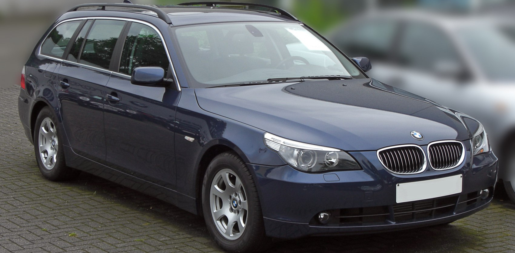 Bmw 5 Series BMW 5 Series (E60) (2004 - 2007) generation specs and photo