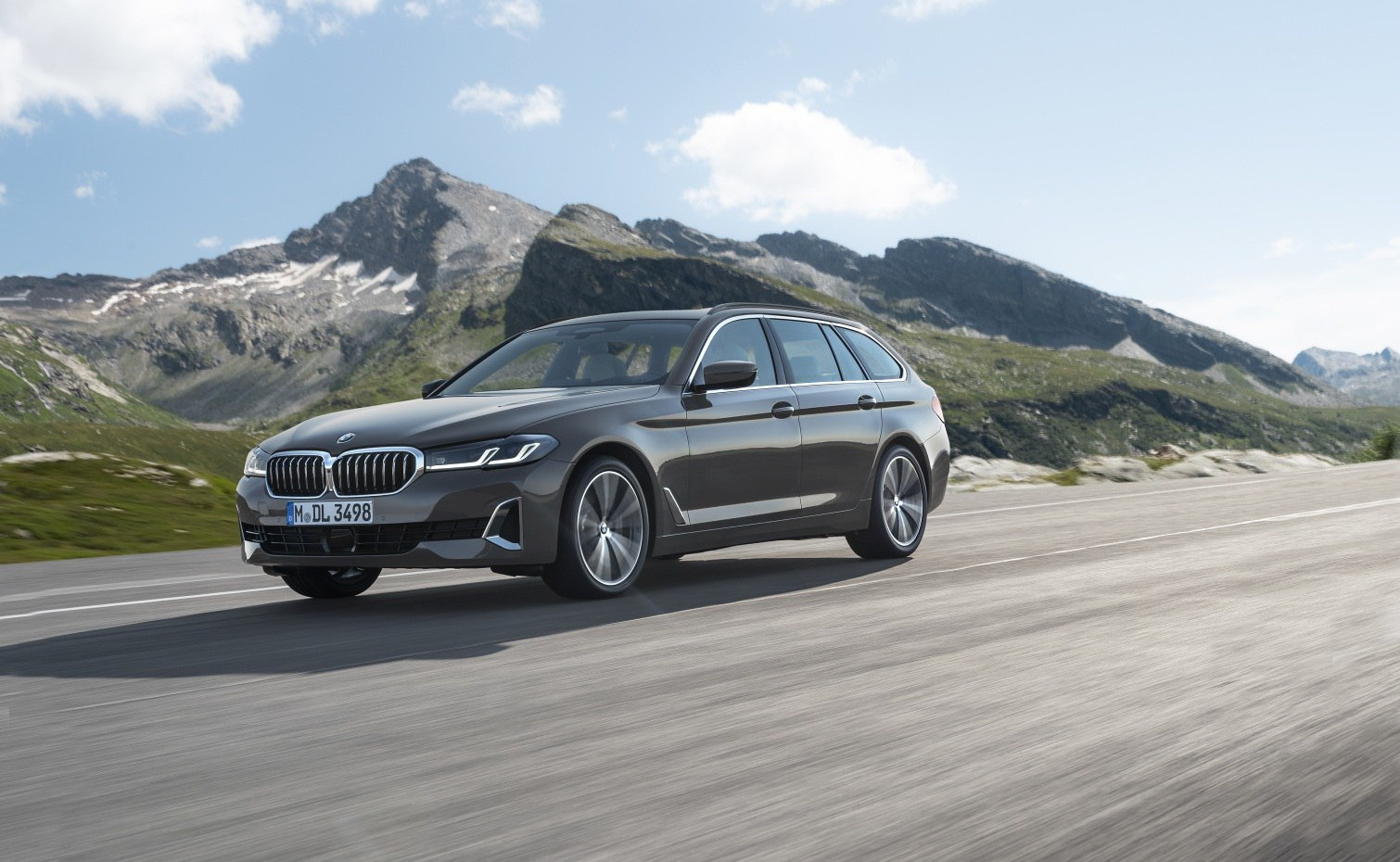 Bmw 5 Series BMW 5 Series Sedan (G30) (2020 - 2024) generation specs and photo