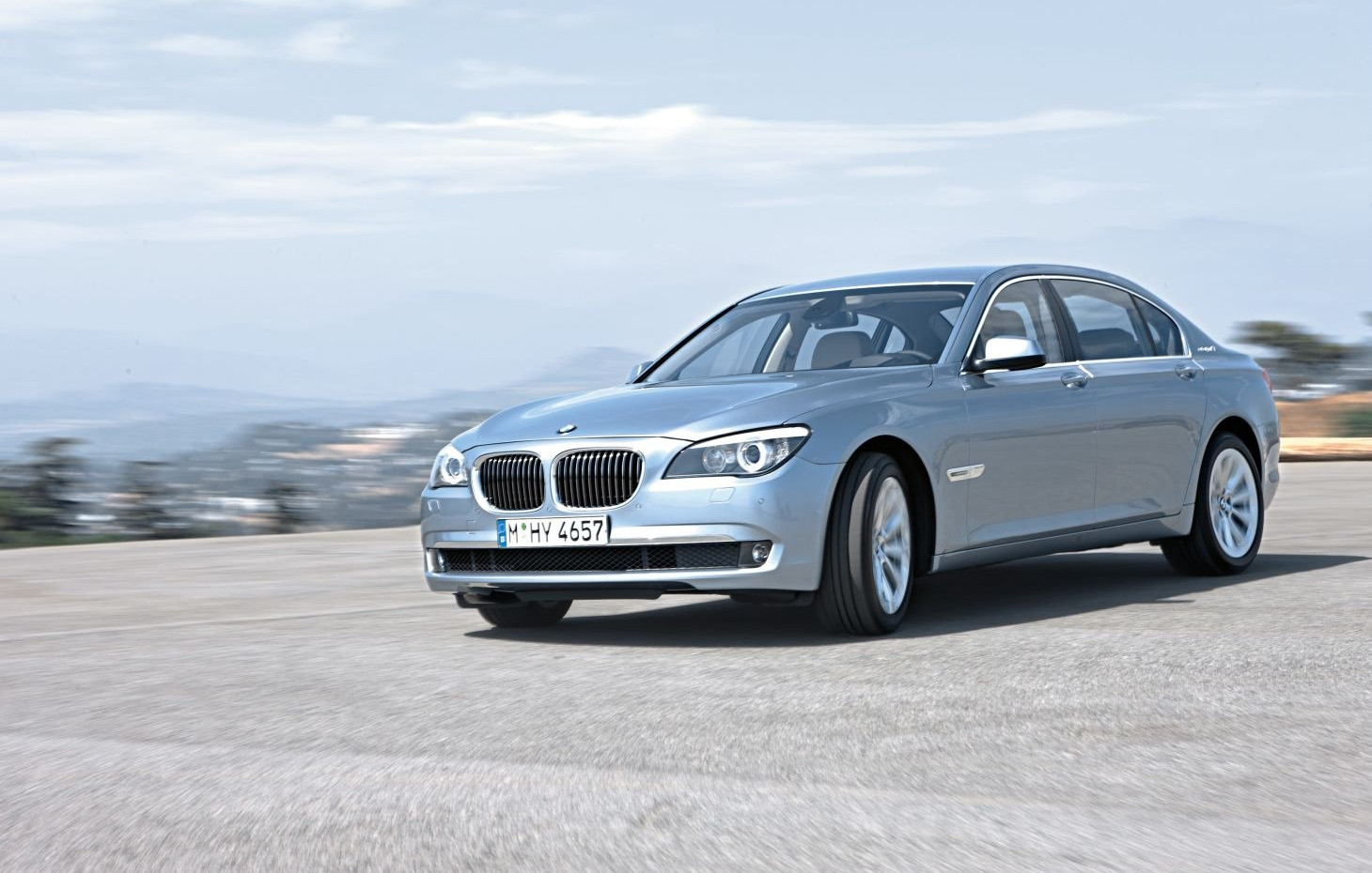 Bmw 7 Series BMW 7 Series (F01) (2009 - 2012) generation specs and photo