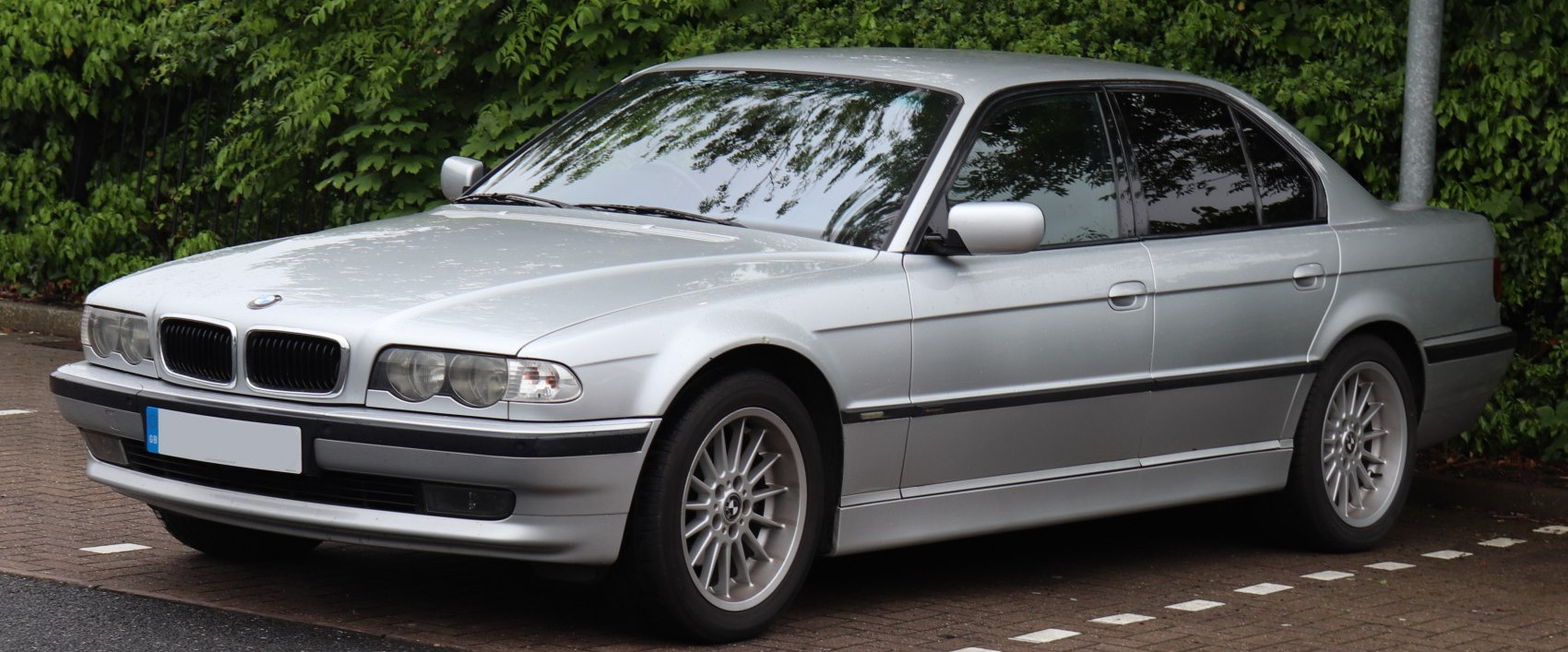 Bmw 7 Series 730d (193 Hp) Steptronic (2000 - 2001) engine and specifications