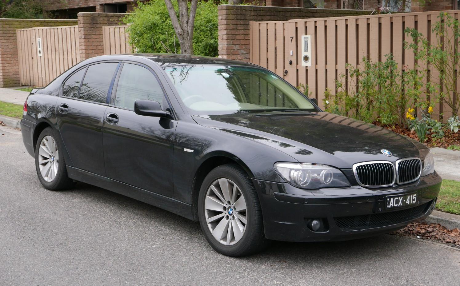 Bmw 7 Series BMW 7 Series Long (E66, facelift 2005) (2005 - 2008) generation specs and photo