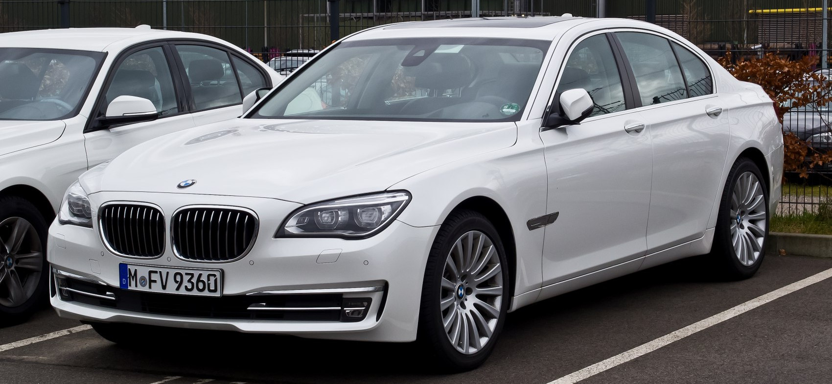 Bmw 7 Series BMW 7 Series Long (F02 LCI, facelift 2012) (2012 - 2015) generation specs and photo