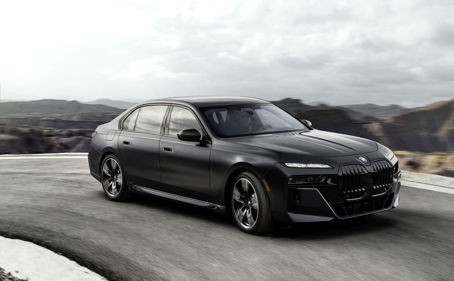 Bmw 7 Series BMW 7 Series (G70) (2022 - 2023) generation specs and photo