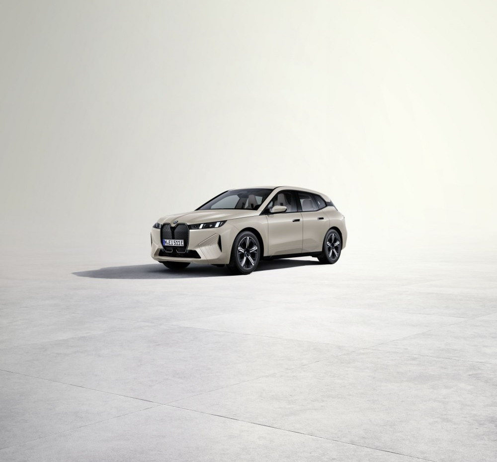 Bmw iX specs, engine options and consumption