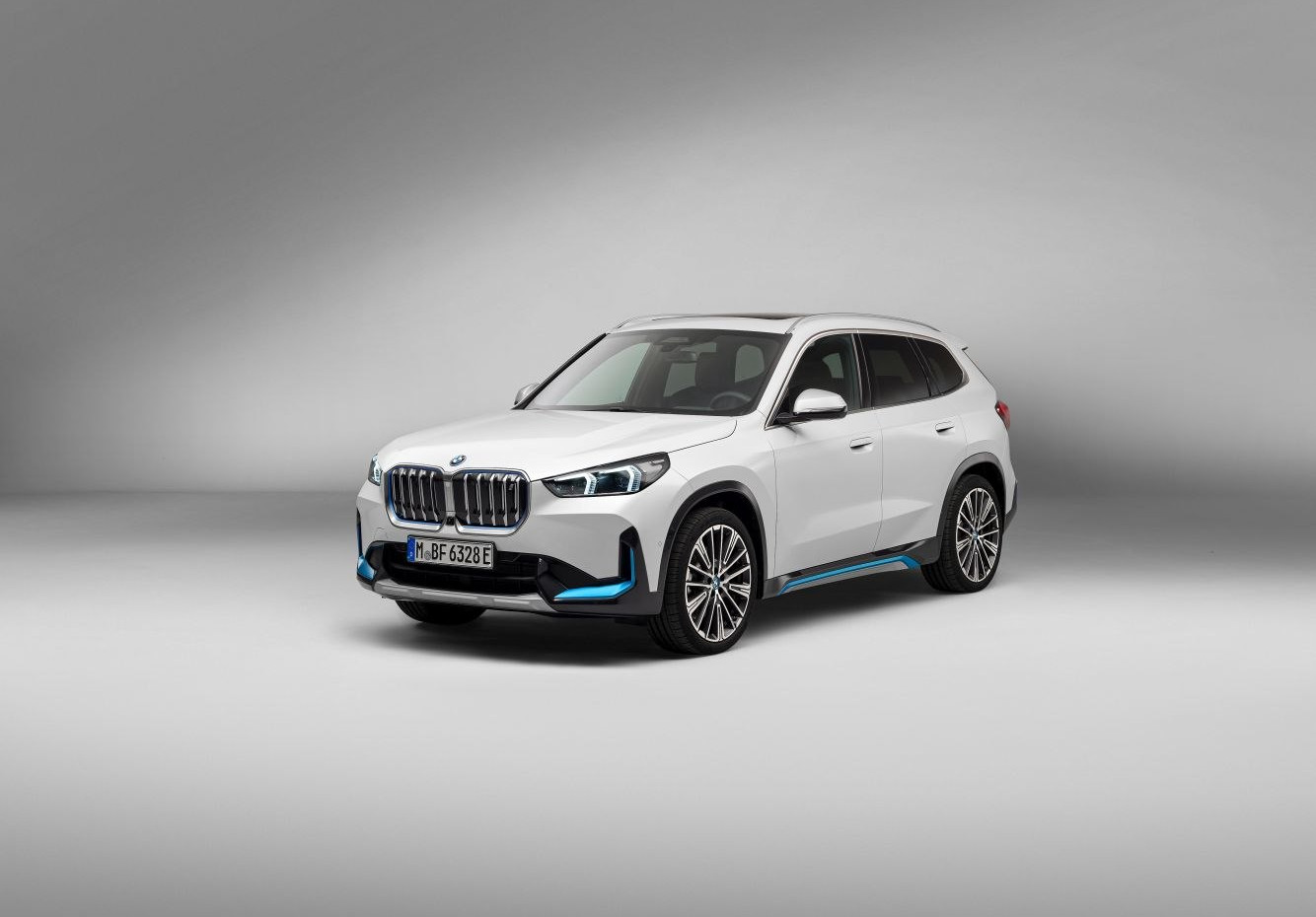 Bmw iX1 specs, engine options and consumption