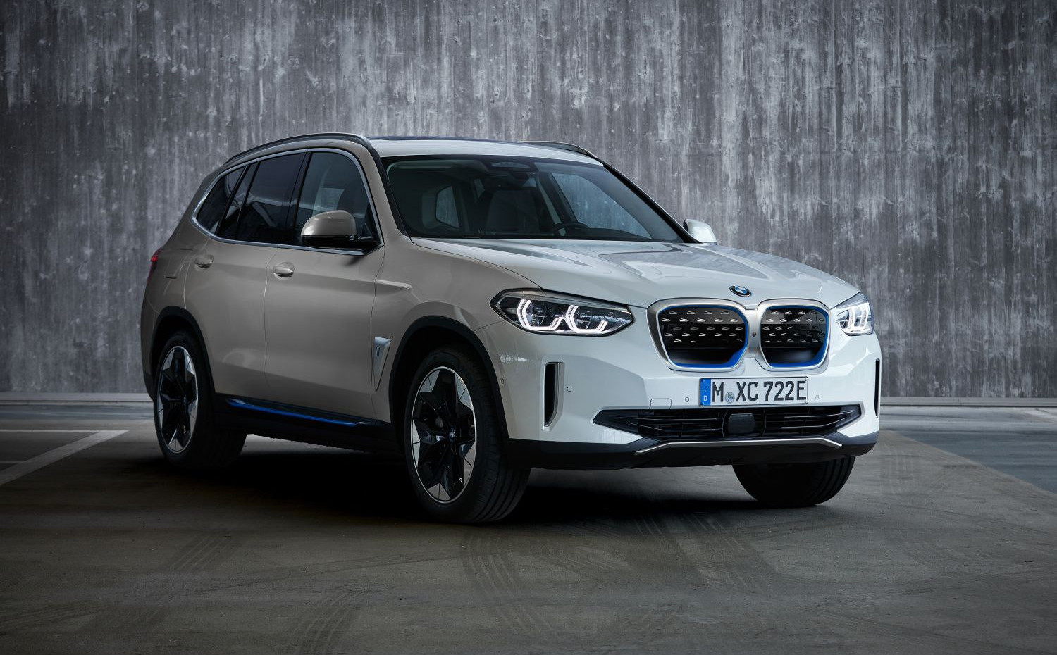 Bmw iX3 specs, engine options and consumption