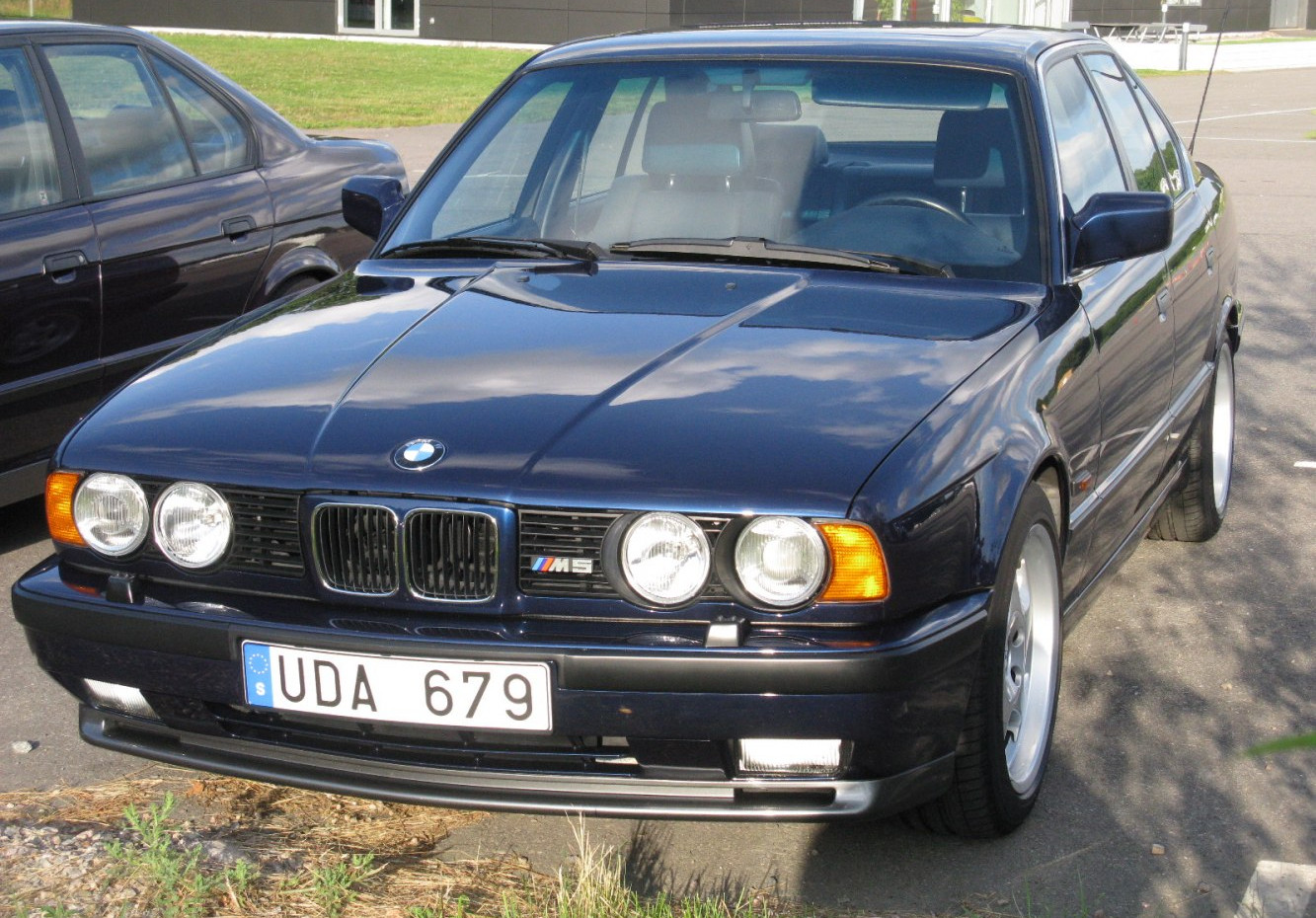 Bmw M5 specs, engine options and consumption