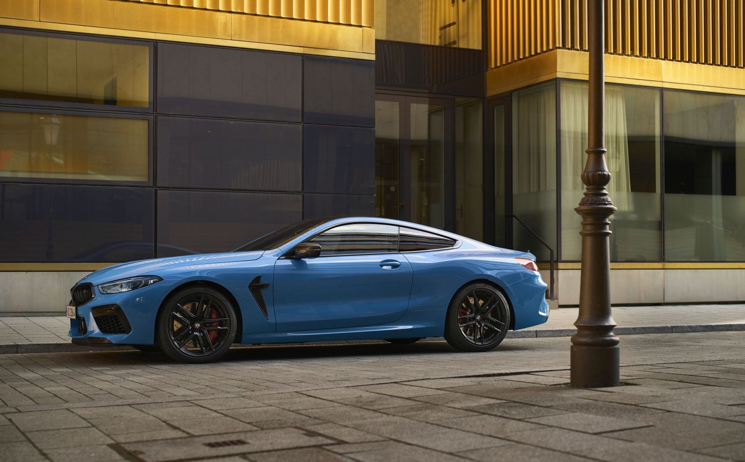 Bmw M8 BMW M8 Convertible (F91, facelift 2022) (2022 - 2022) generation specs and photo