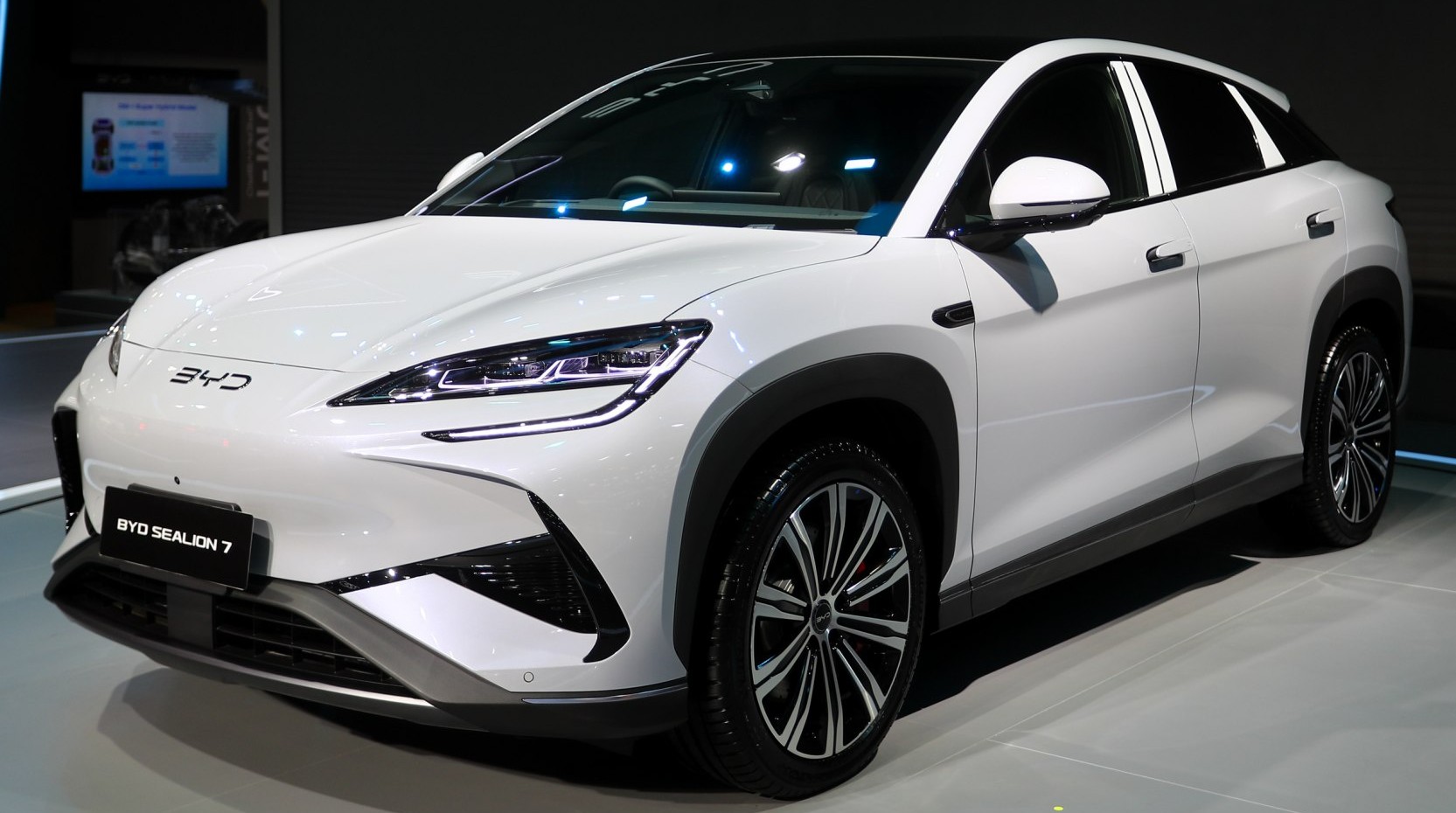 Byd Sealion 7 caratteristiche, motori e consumi