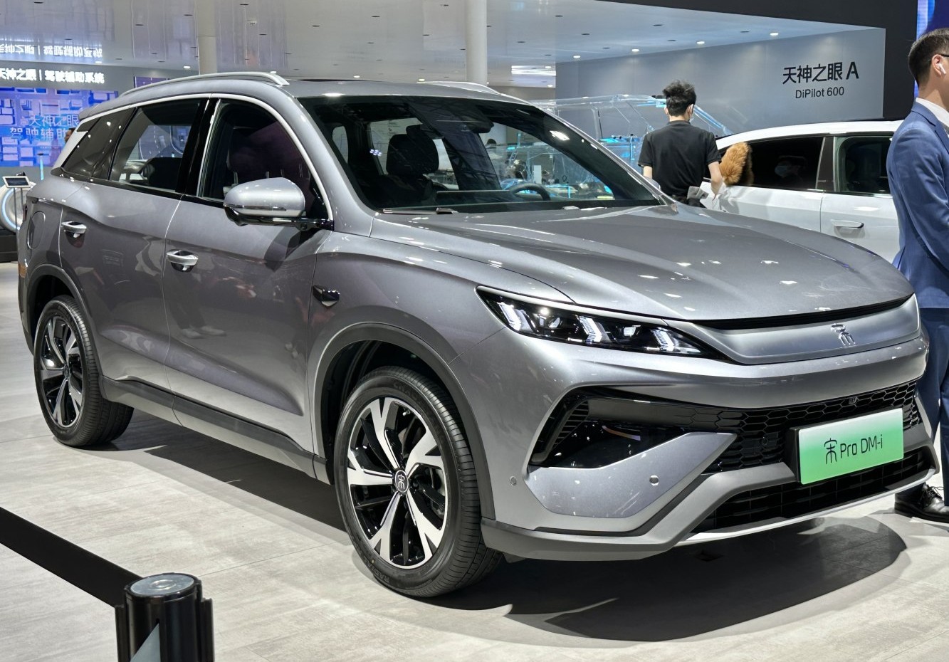 Photo of 2024 - Byd DM-i 1.5L 18.3 kWh (163 Hp) Plug-in Hybrid E-CVT SUV (101 Hp) - technical specs and dimensions