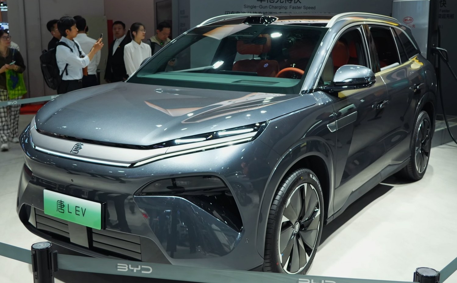 Byd Tang 100.5 kWh (680 Hp) Electric (2025 -) Motor und Technische Daten