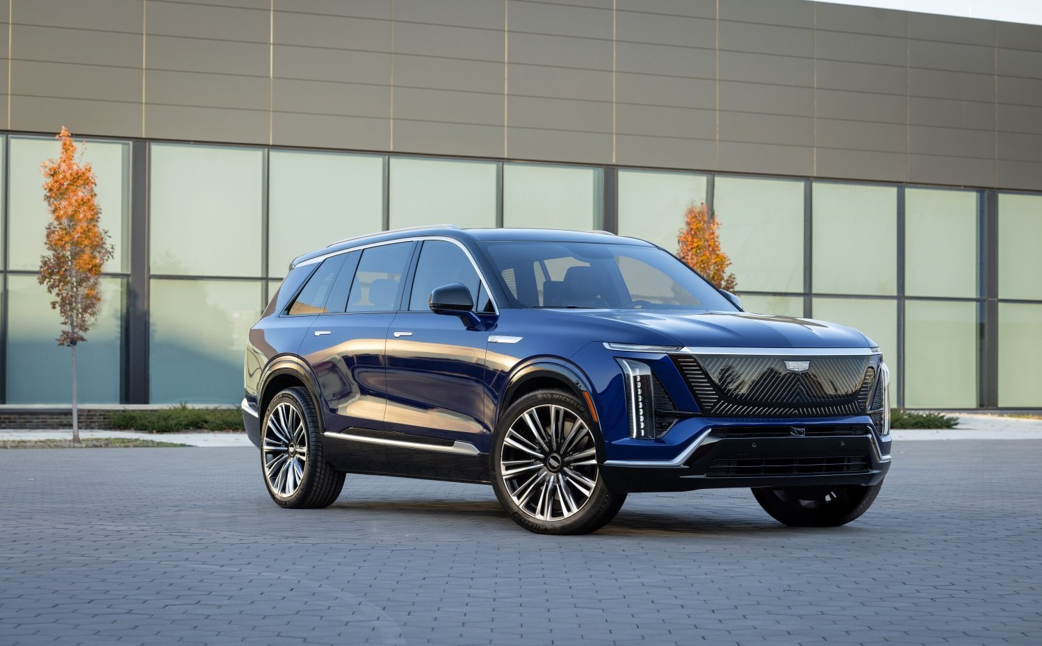 Cadillac VISTIQ Cadillac VISTIQ (2025 - 2025) generation specs and photo