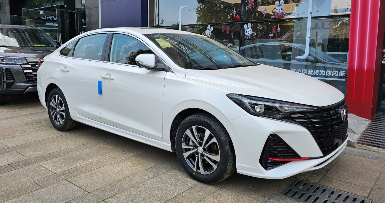 Changan Eado ChangAn Eado II (2020 - 2024) génération fiche technique et photo