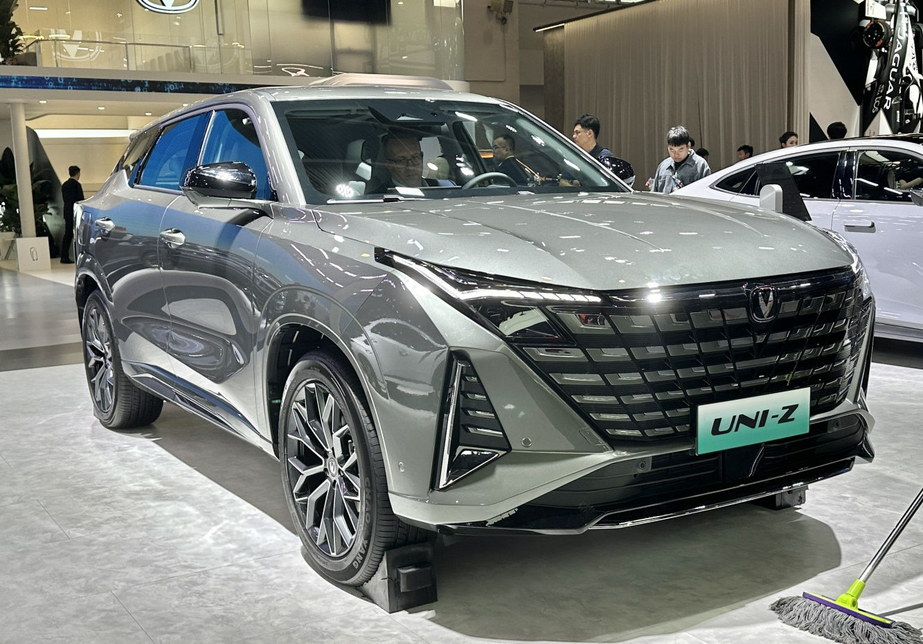 Changan UNI-Z Daten, Motoren und Verbrauch