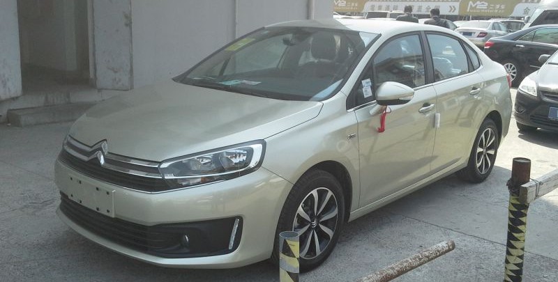 Citroen C4 Citroen C4 II Hatchback (Phase II, 2015) (2015 - 2020) génération fiche technique et photo