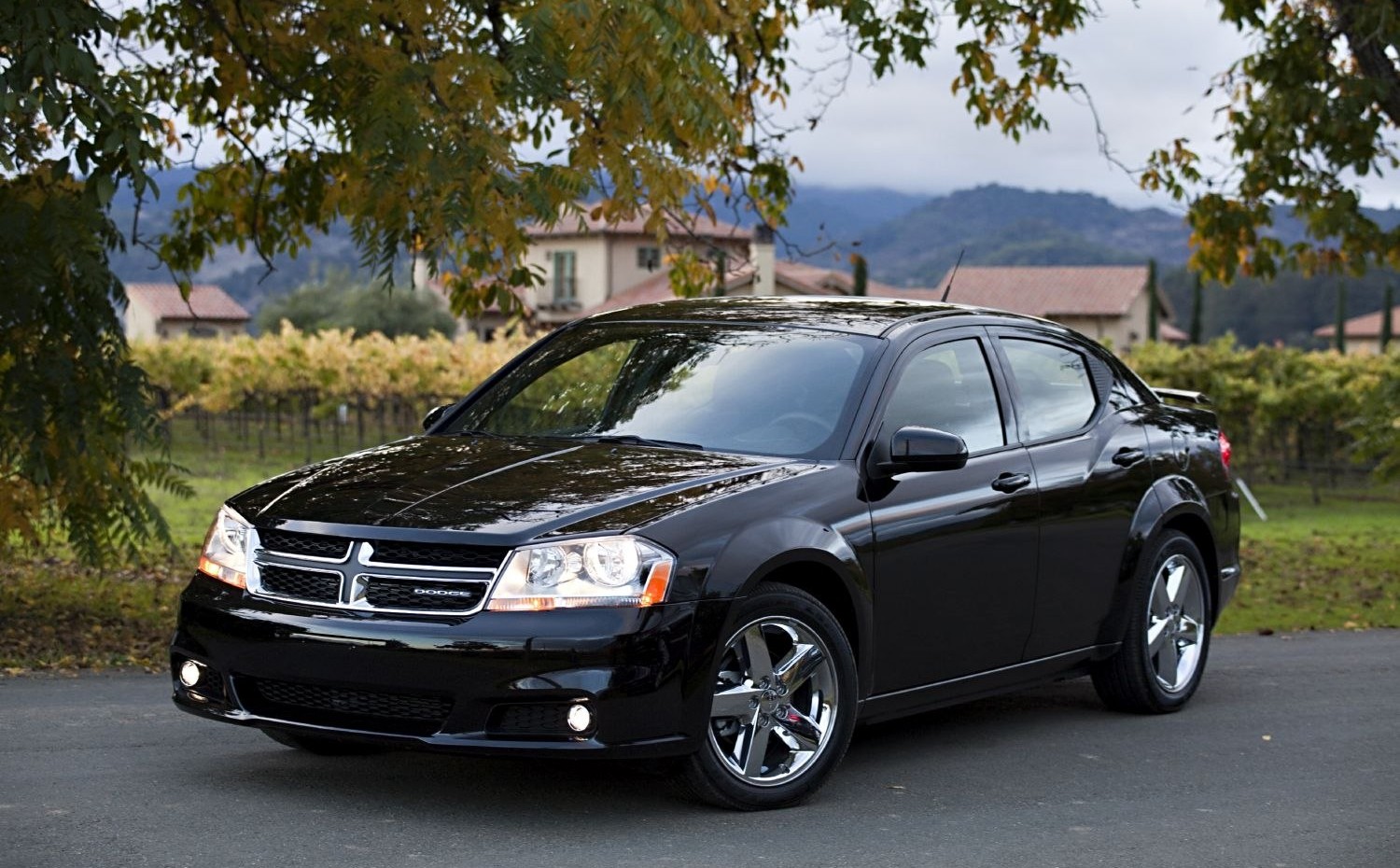 Dodge Avenger Dodge Avenger Sedan (facelift 2010) (2010 - 2014) generation specs and photo