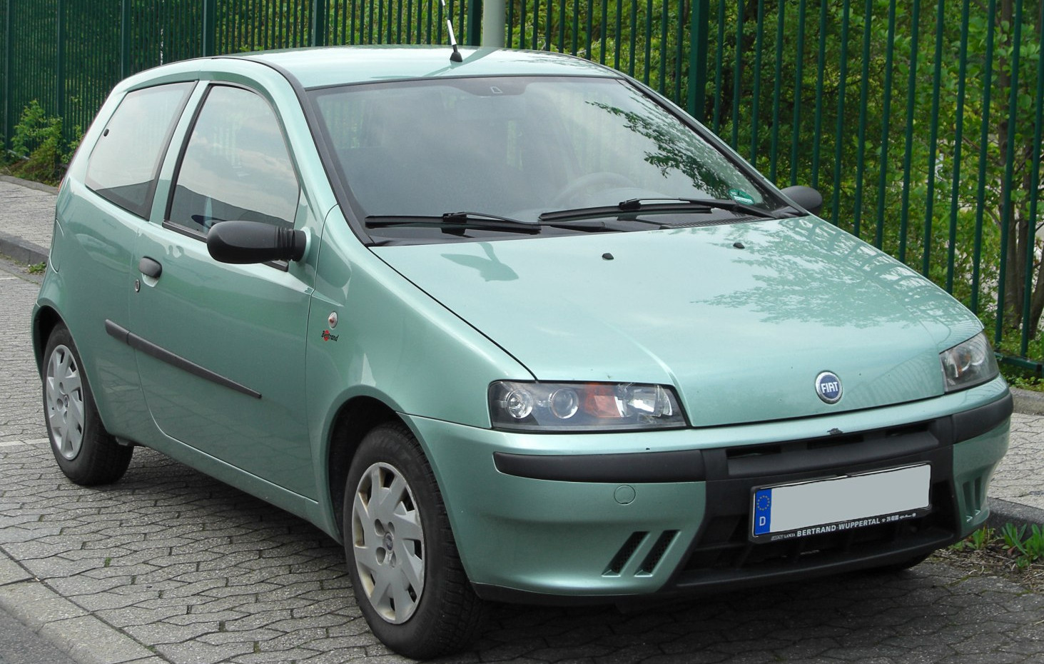 Fiat Punto Fiat Punto I (176, facelift 1997) (1999 - 2003) generation specs and photo