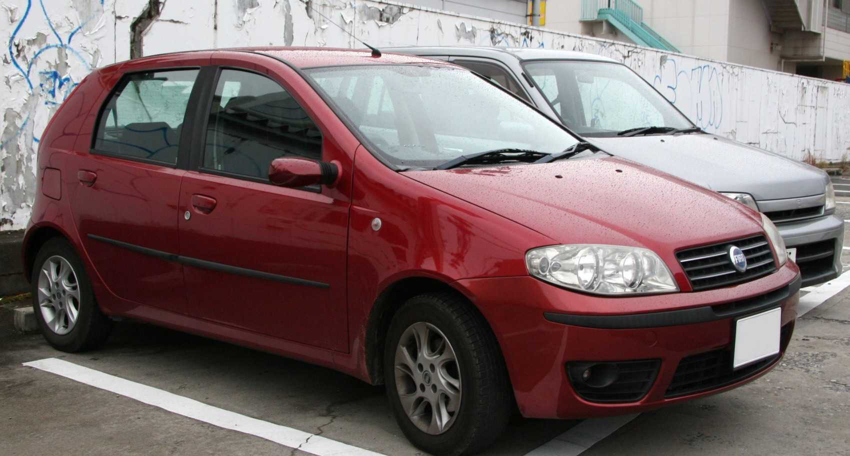 Fiat Punto 1.2 (80 Hp) CVT (2003 - 2007) engine and specifications