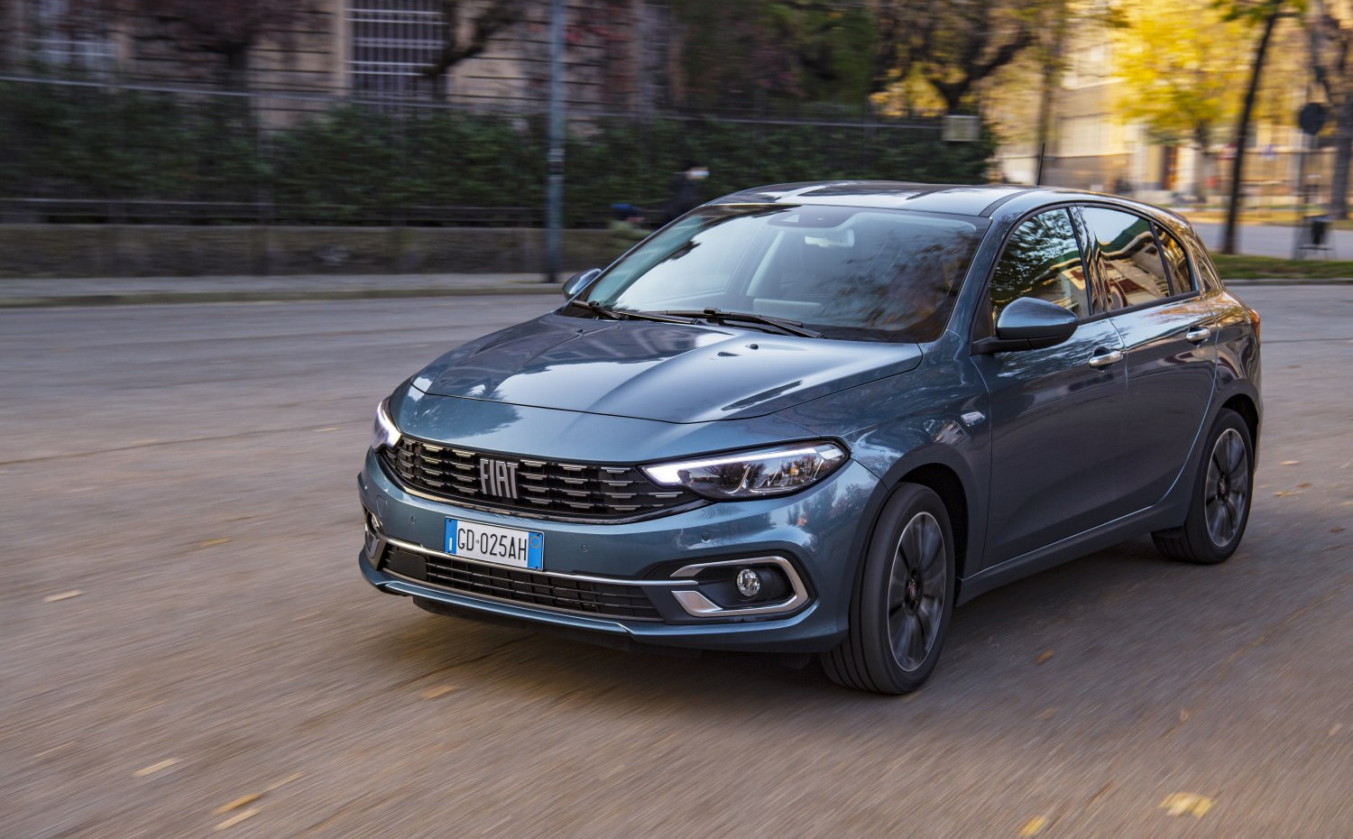 Fiat Tipo Fiat Tipo Cross (2020 - 2020) génération fiche technique et photo