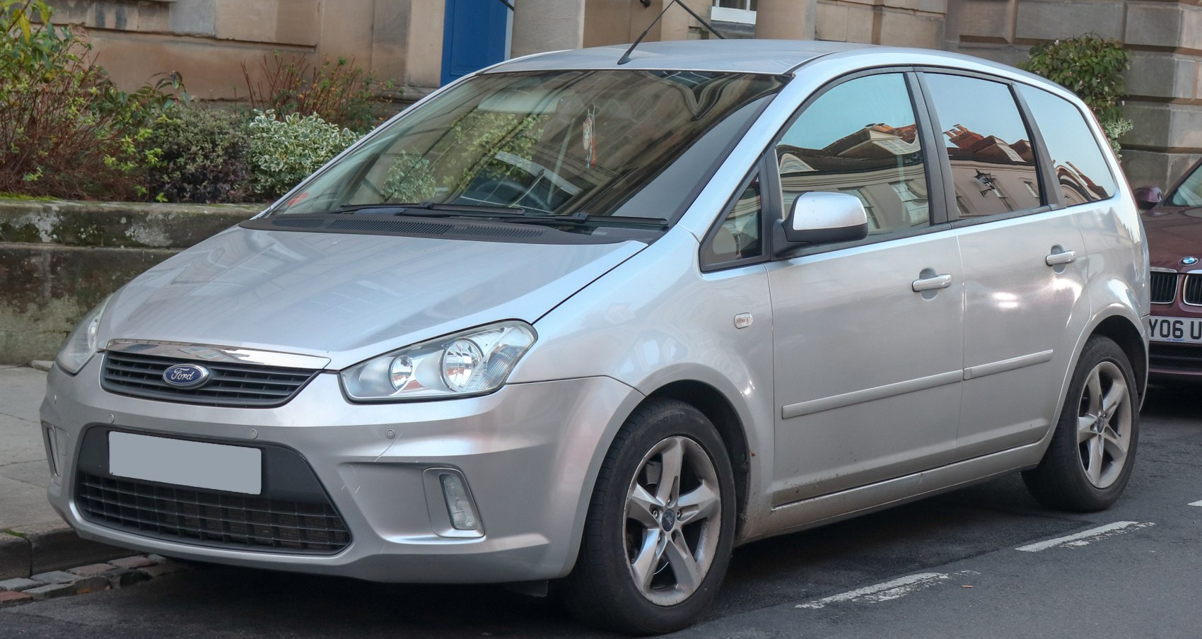 Ford C-MAX caratteristiche, motori e consumi