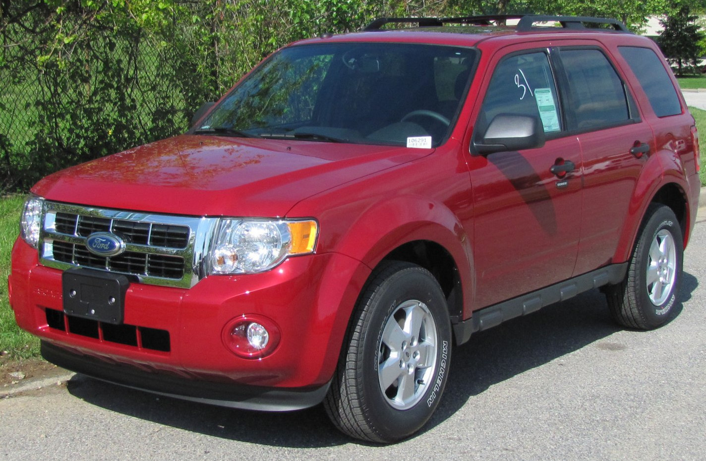 Ford Escape caratteristiche, motori e consumi