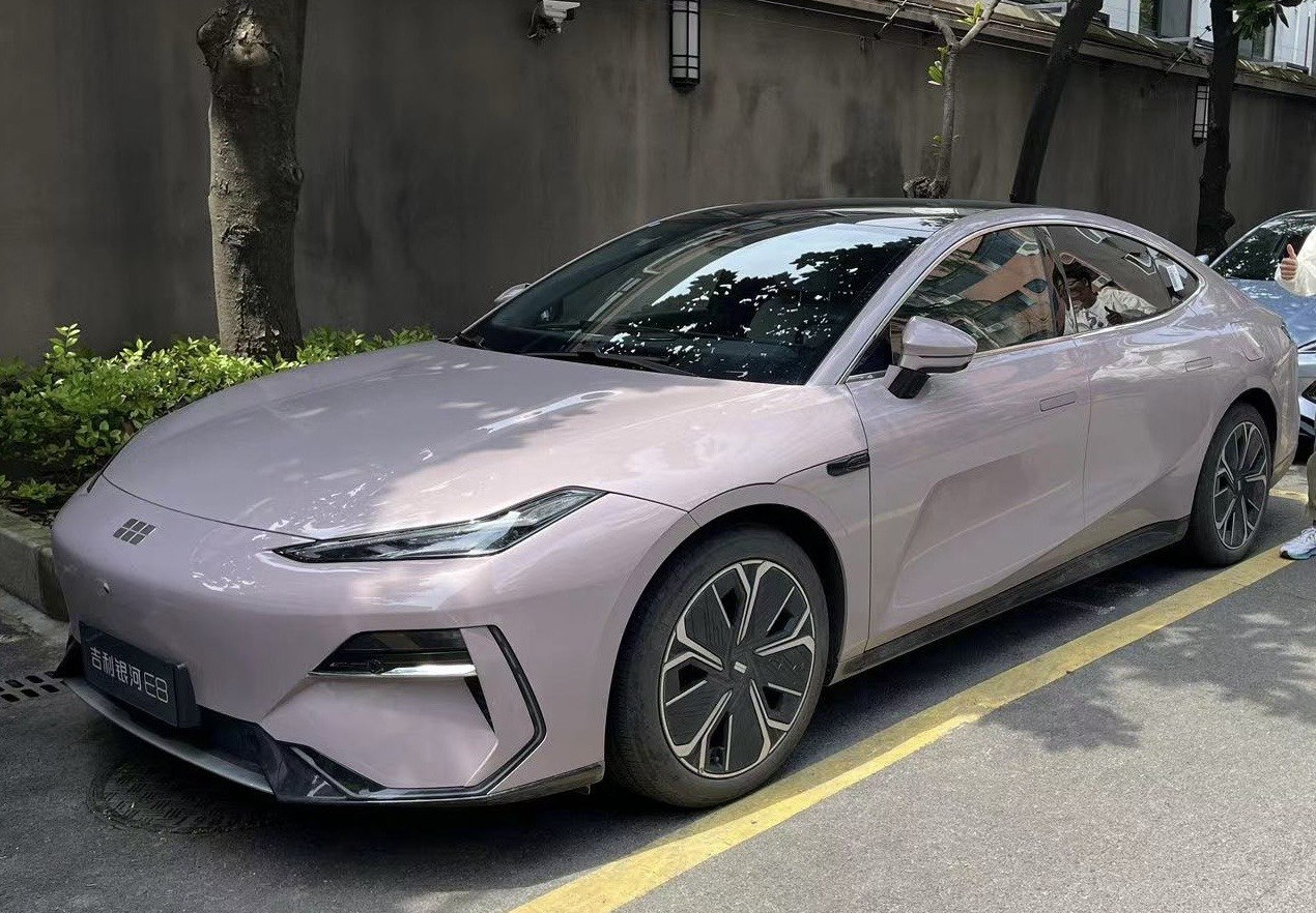 Geely Galaxy E8 specs, engine options and consumption