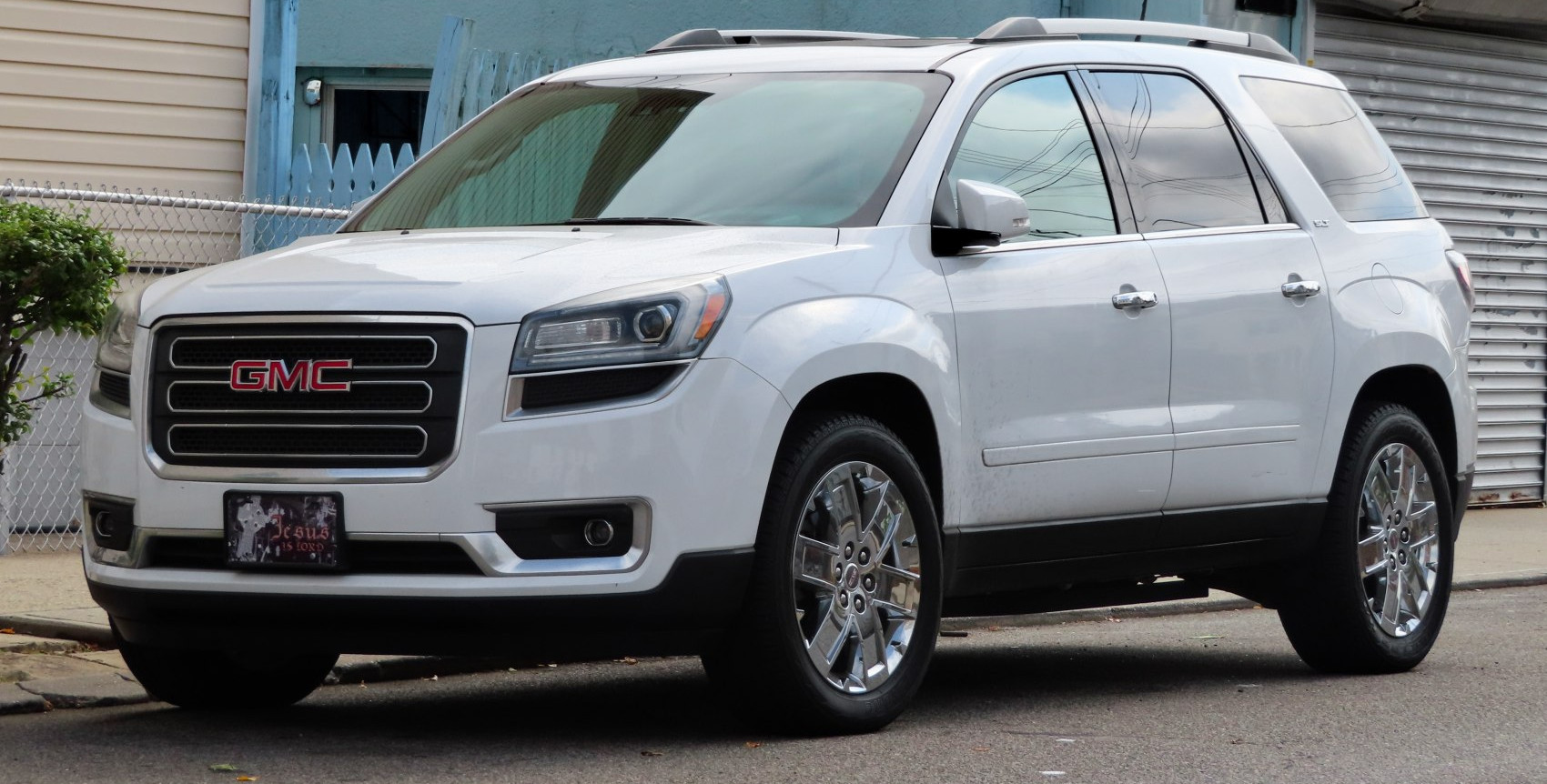 Gmc Acadia specs, engine options and consumption