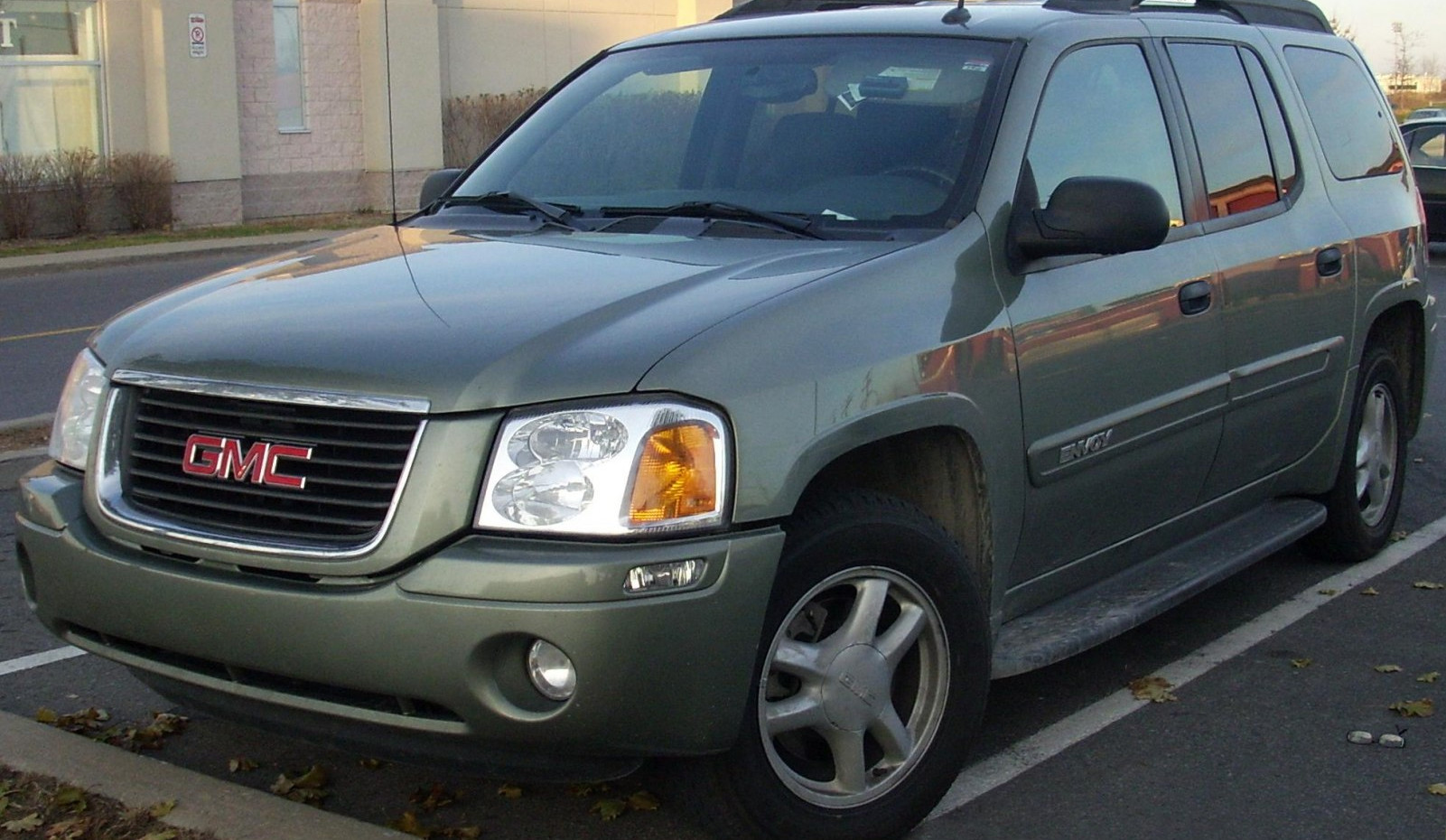 Gmc Envoy GMC Envoy II (GMT360) (2003 - 2006) generation specs and photo
