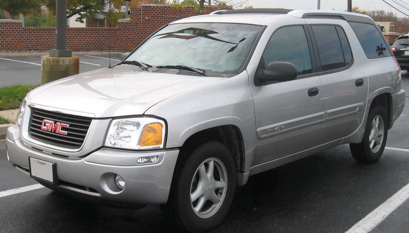 Gmc Envoy GMC Envoy II XUV (GMT305) (2004 - 2005) generation specs and photo