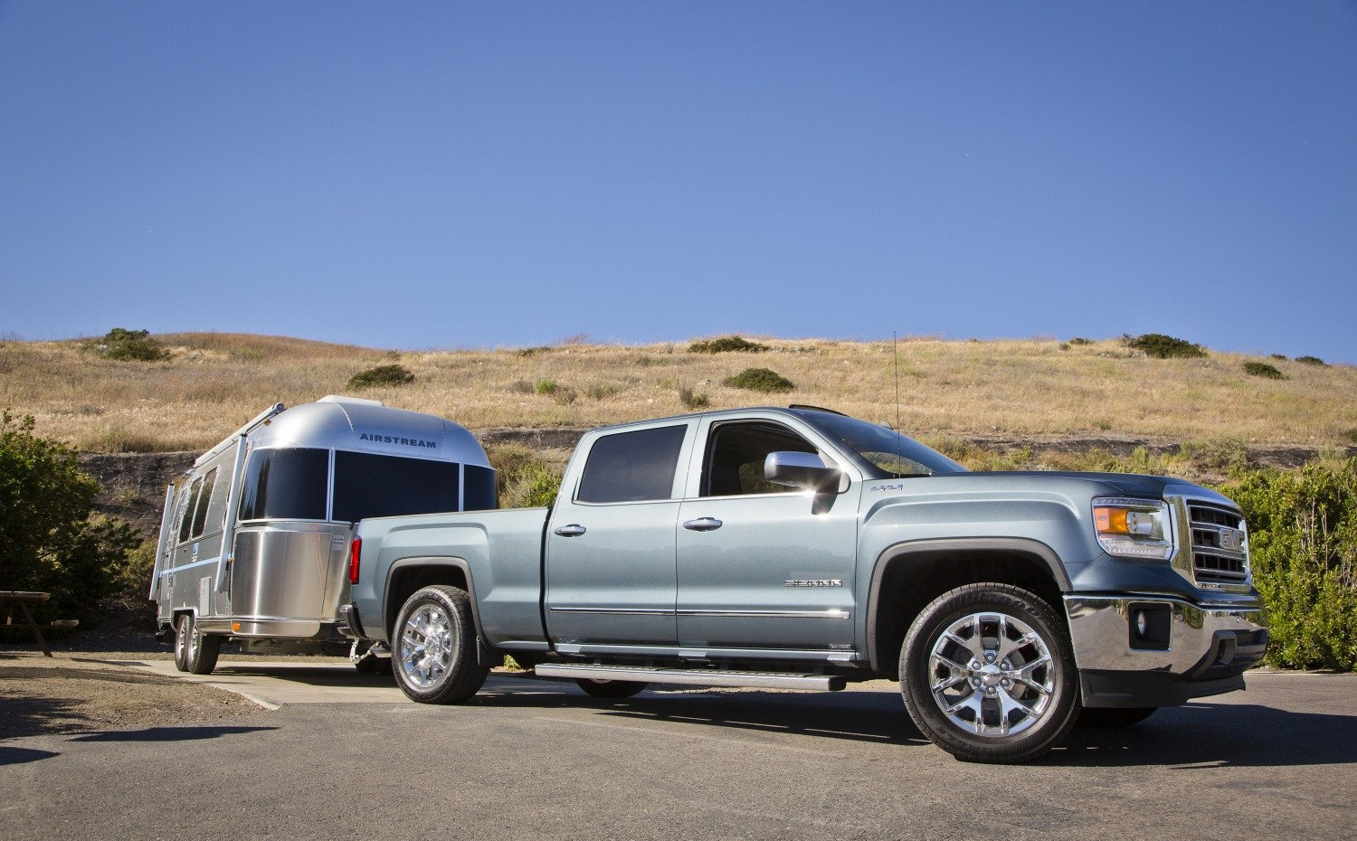 Gmc Sierra 1500 GMC Sierra 1500 IV (GMTK2XX) Crew Cab Short Box (2013 - 2015) generation specs and photo