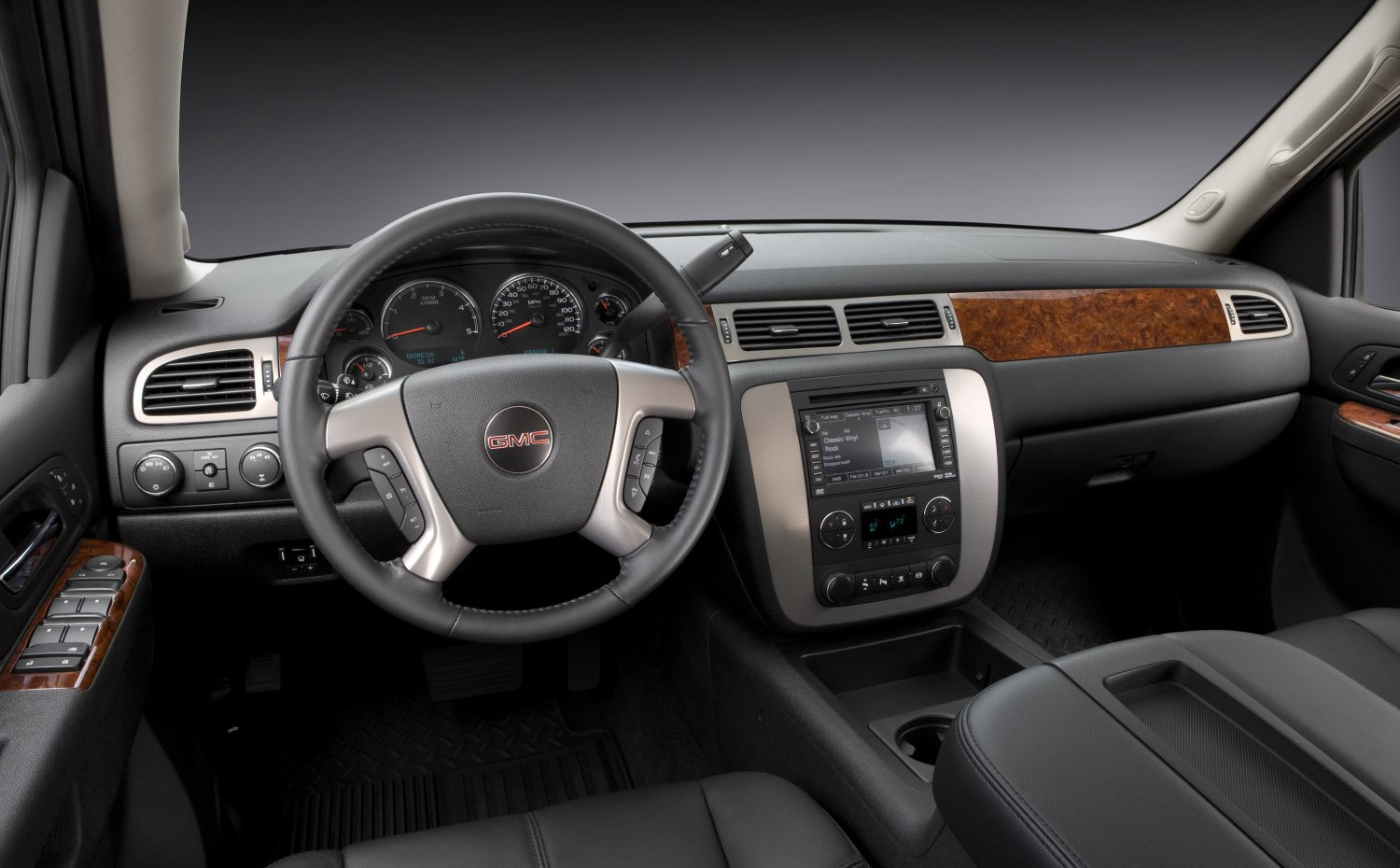 Gmc Sierra 2500HD GMC Sierra 2500HD III (GMT900, facelift 2011) Regular Cab Long Box (2011 - 2014) generation specs and photo