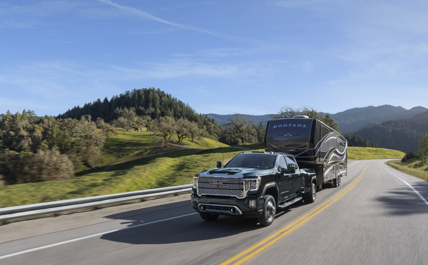 Gmc Sierra 3500HD GMC Sierra 3500HD V (GMTT1XX) Crew Cab Standard Bed (2020 - 2023) generation specs and photo