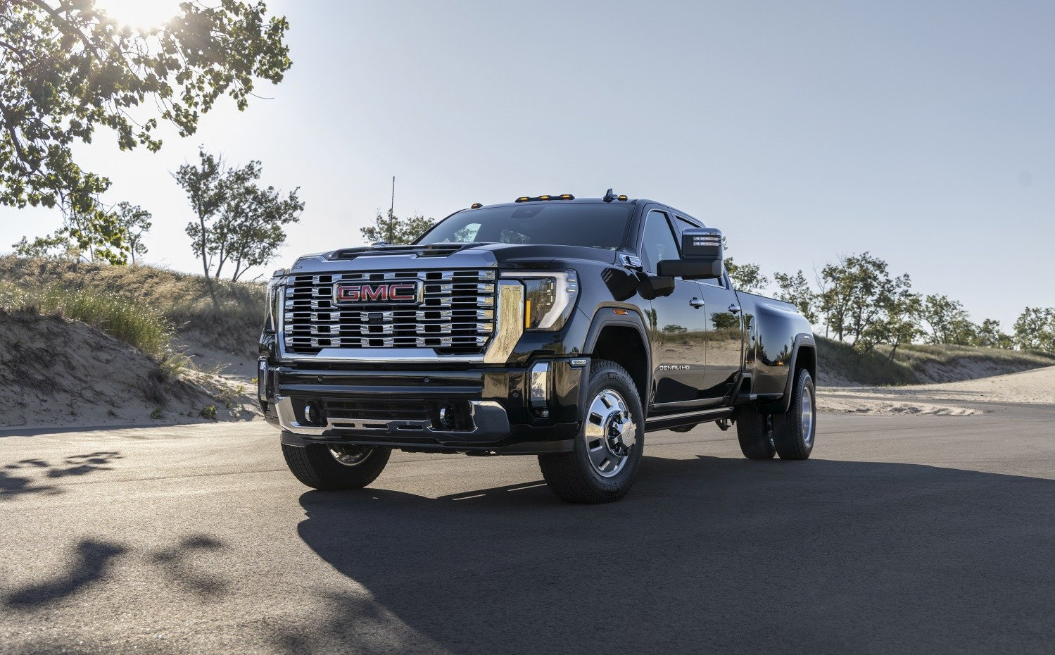Gmc Sierra 3500HD 6.6 V8 (401 Hp) 4WD DRW Automatic (2024 -) engine and specifications