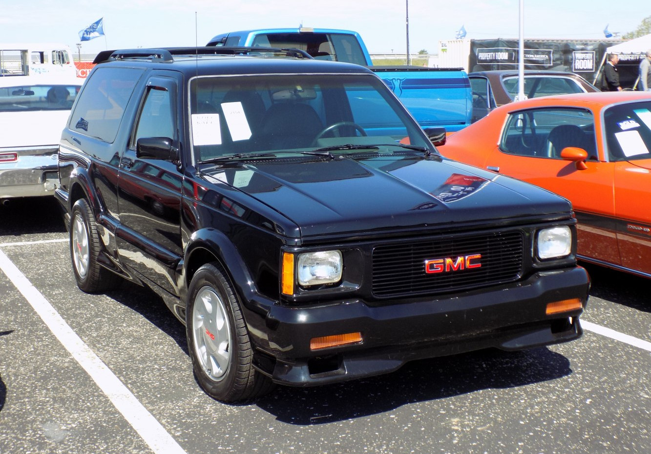 Gmc Typhoon specs, engine options and consumption