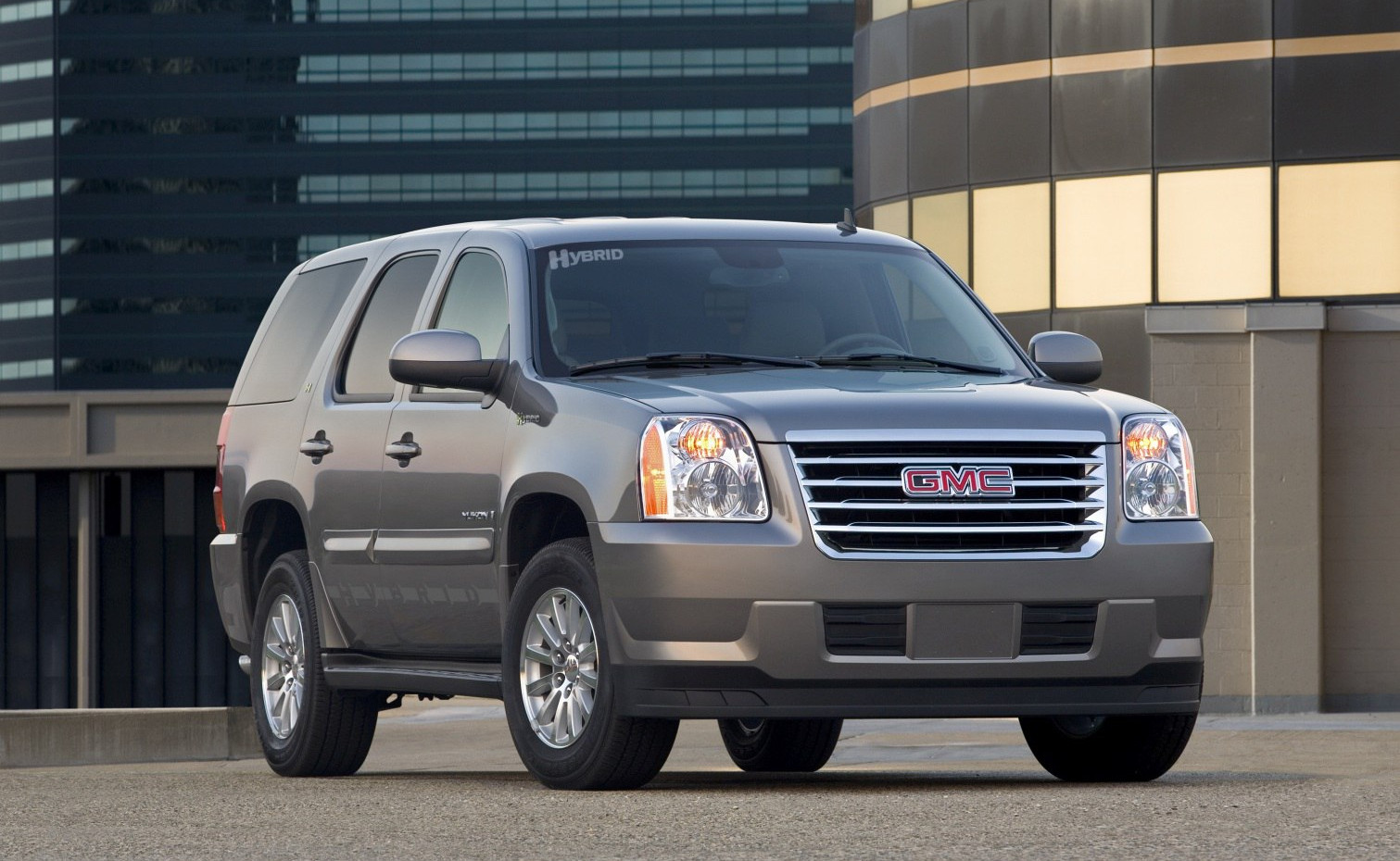 Technical specs and photo of Gmc Yukon GMC Yukon XL II (GMT800)