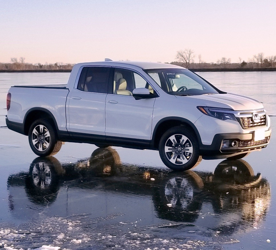 Honda Ridgeline Honda Ridgeline I (facelift 2009) (2017 - 2021) generation specs and photo