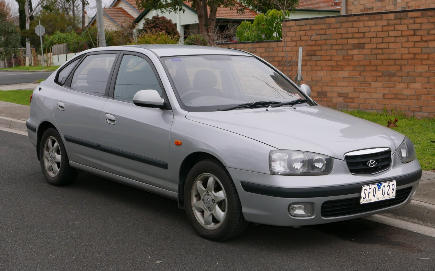 Hyundai Elantra Hyundai Elantra II Wagon (2000 - 2006) generación especificaciones y foto
