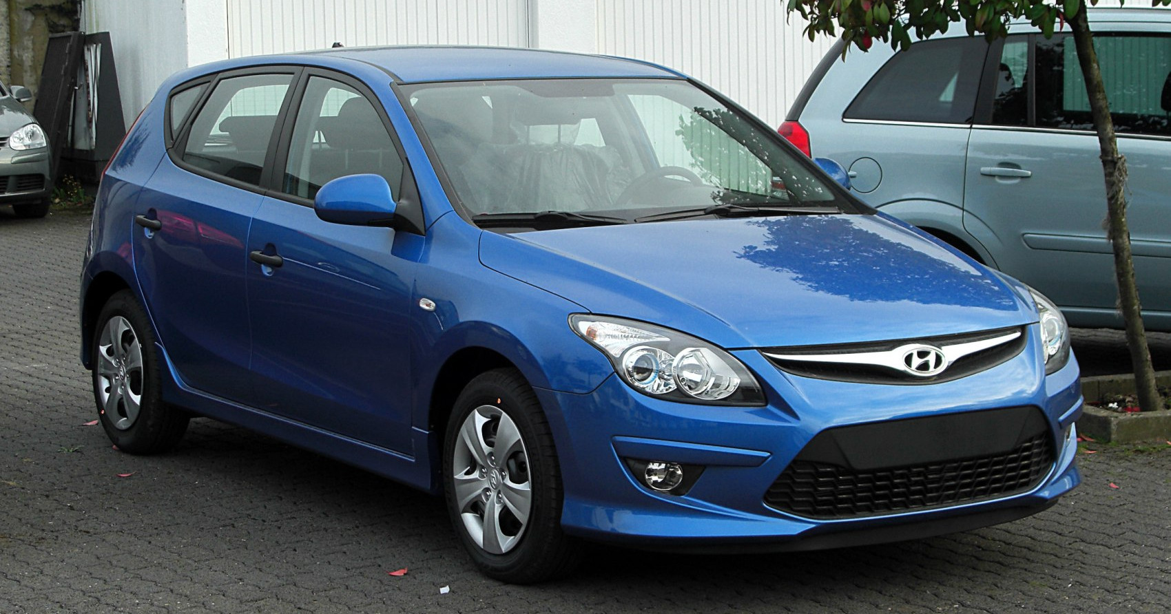 Hyundai i30 Hyundai i30 I CW (2010 - 2012) génération fiche technique et photo