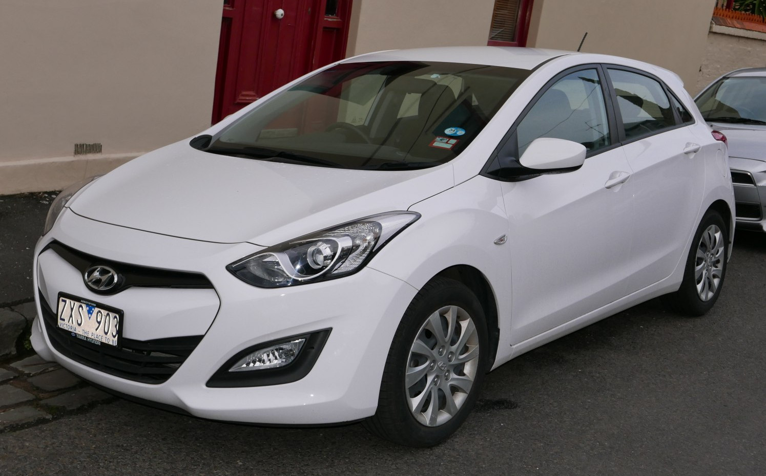 Hyundai i30 1.6 CRDi (110 Hp) Automatic (2012 - 2015) engine and specifications